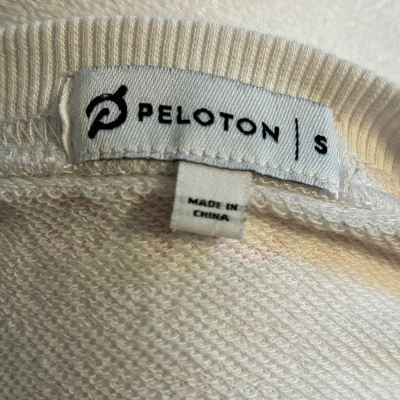 Peloton Crewneck - Picture 8 of 9